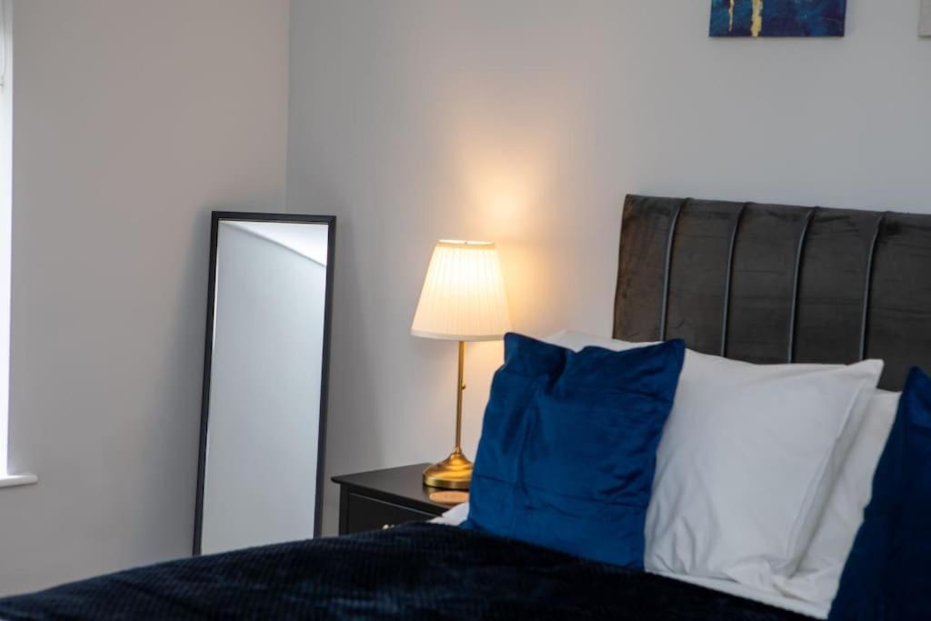 Modern Apartment Off-Road Parking King Bed Suite 1 Nottingham Exterior foto